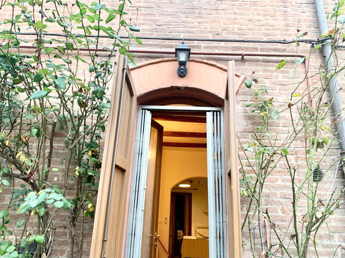 Casina Delle Rose Apartment โบโลญญา ภายนอก รูปภาพ